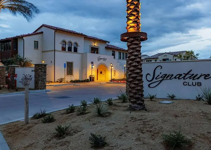 Near Coachella And Stagecoach Palm Springs , Pga Resort Villa ,Golf, Community Pool, Gym