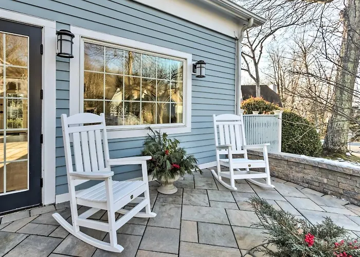 Lovely Norwich Villa, On Golf Course W/ Amenities!