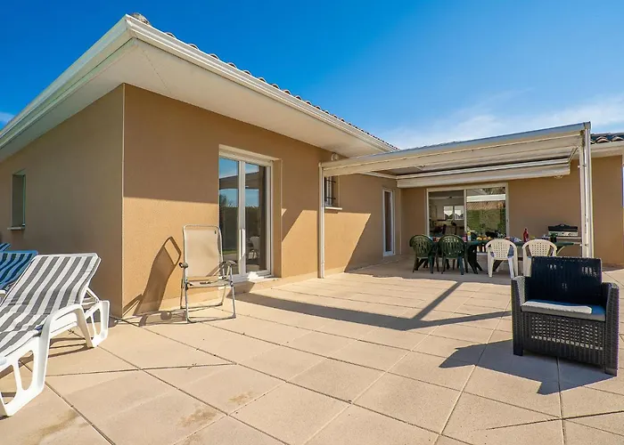 Villa Les Villas De L'Etang By Interhome