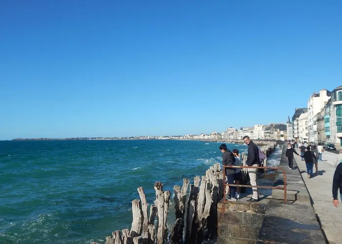 Saint Malo Maison Plain Pied Avec Jardin Clos Pres Gare Plage Du Sillon Chien Admis Fibre