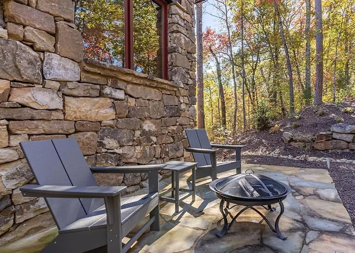 Pool Villa: 4000 Sf Cabin 5 King 2 Queen Beds With Heated Pool Spa Game Room Mountain Views