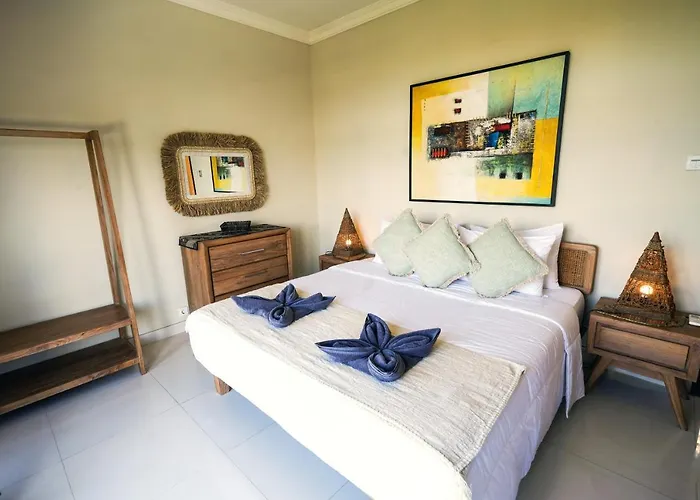 Villa Logan - Kuta - 5 Bedroom - 3 Bathroom Villa - Great Location