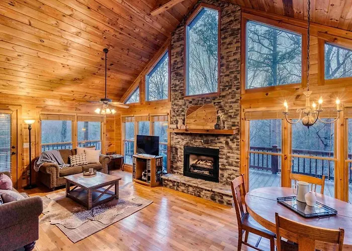Serene Cabin*Mountain Views*Hot Tub*Large Decks