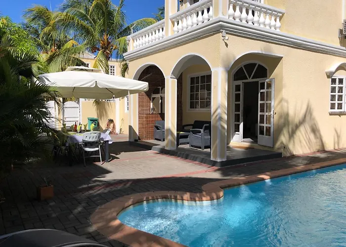 Coco Villa : A 10 Min En Tongues De La Plage De Pereybere