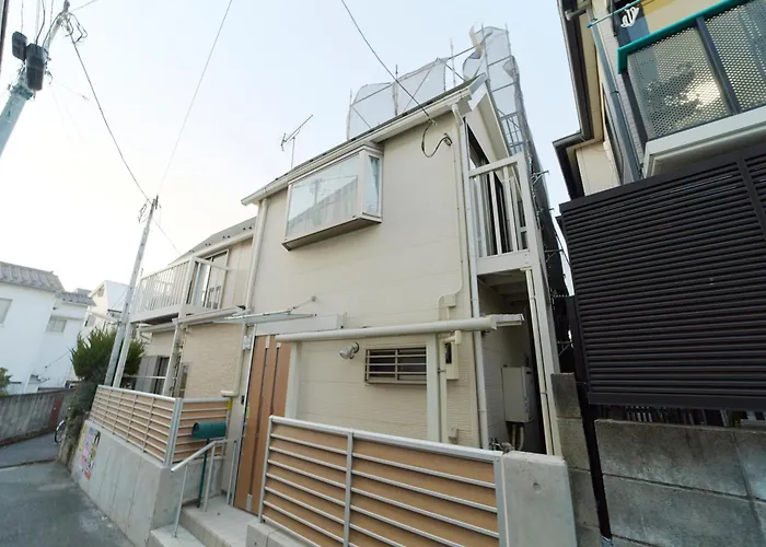 Shinjuku 'Deep Lane' Villa