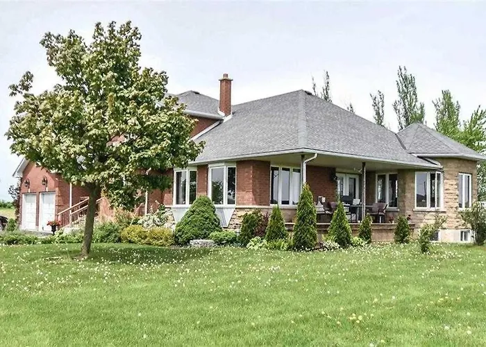 4 Bedrms, Indoor HotTub, Wineries&Niagara Falls