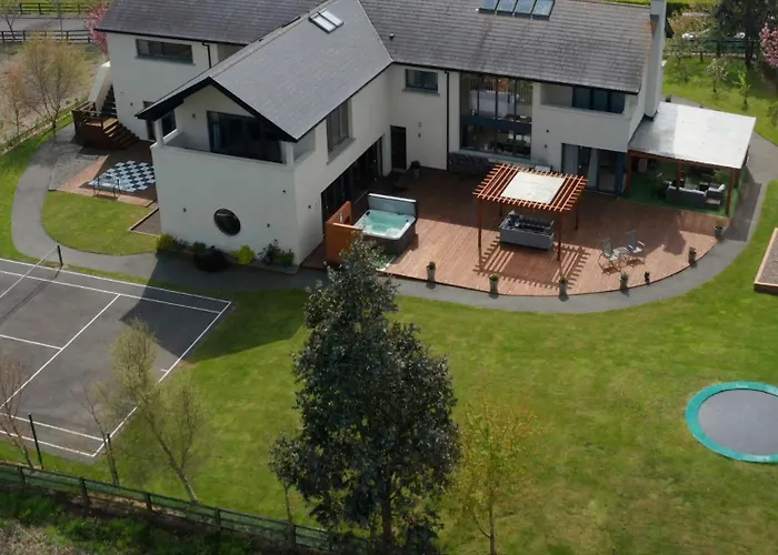 Captiva Wexford - Your Ultimate Luxury Family Villa Getaway