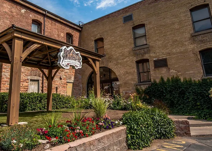 The Anniversary Inn - Fifth South
