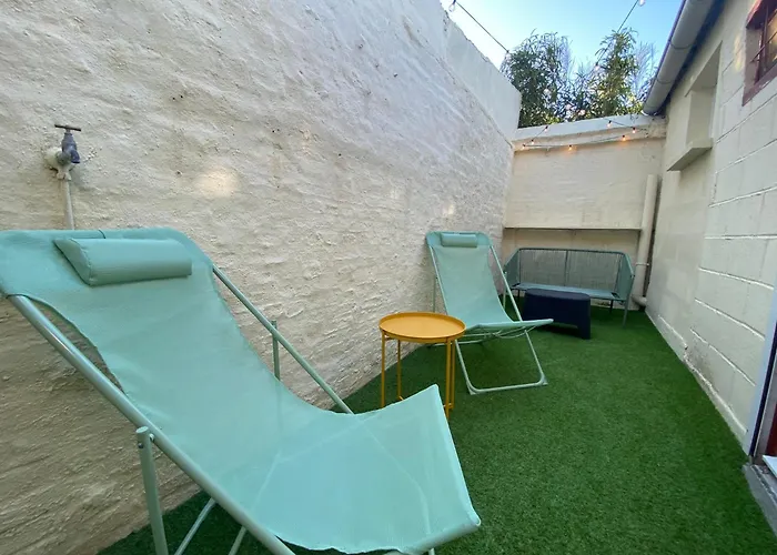 Maison de Charme - 4 Chambres - Courette&Parking Gratuit