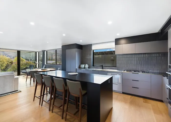 Villa Aurora, Luxury In The Heart Of Wanaka