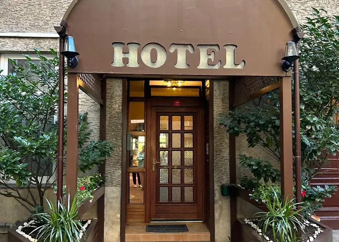 Hotel Adam