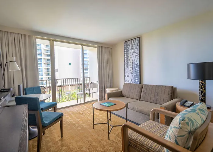 Pet Friendly hotel: Embassy Suites By Hilton Waikiki Beach Walk