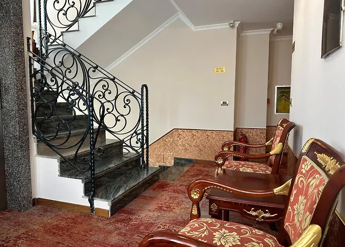 Dinasty Hotel