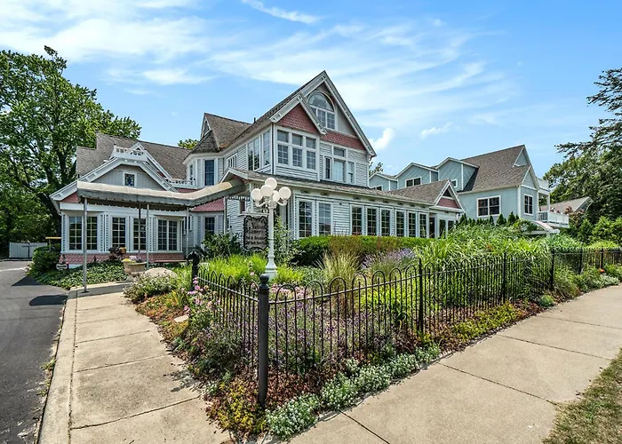 Yelton Manor Bed And Breakfast