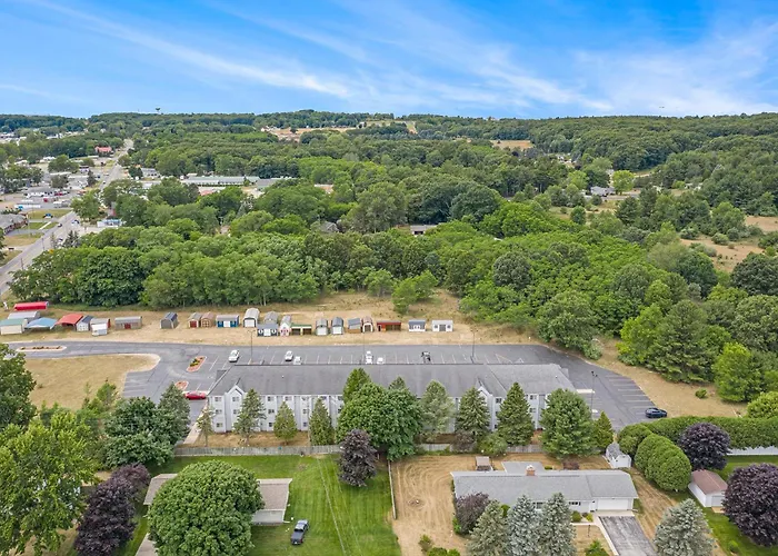 Microtel Inn And Suites Manistee
