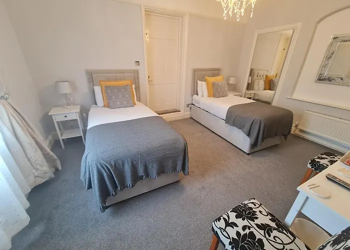 Hotels with a view Beaufort Lodge - Central Location & Free Parking