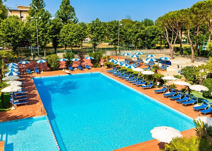 Hotel con golf: Hotel Caravelle