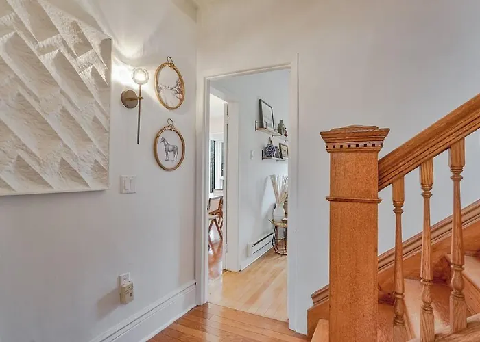 Exquisite Luxury Estate - Steps To Downtown