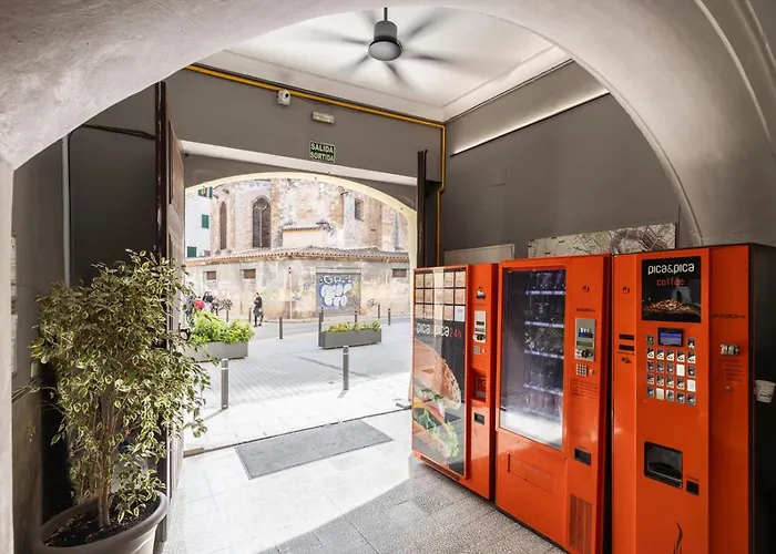 Hotel pres du College: El Josemari Hostel