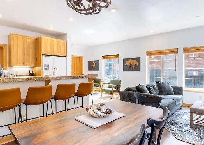 Bright 3Bd Kings Beach Townhome