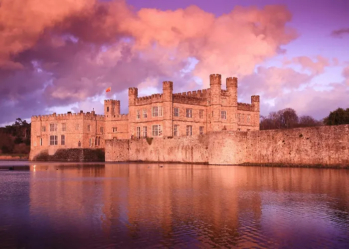 Leeds Castle Stable Courtyard Bed And Breakfast