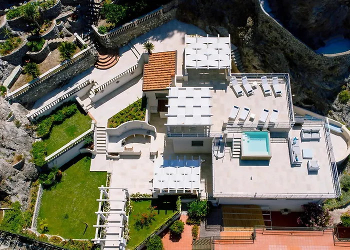 La villa: Acquachiara Seaside Luxury Villa in Amalfi Coast