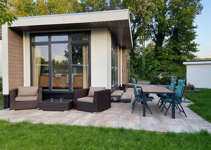 Kindvriendelijk luxe chalet in de bossen met privé sauna