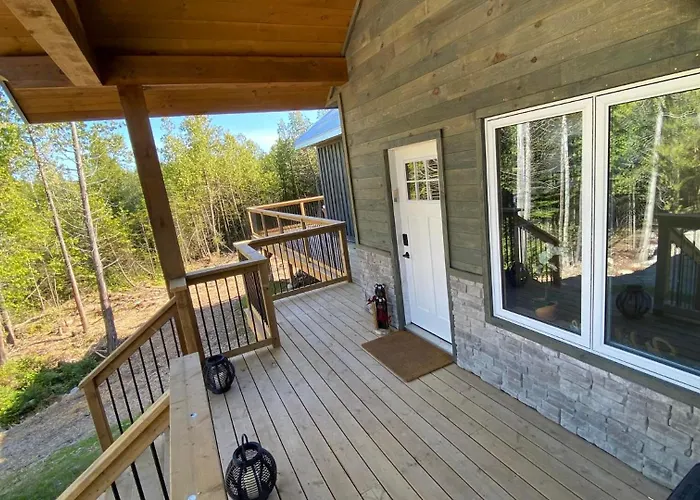 Tobermory Village Getaway