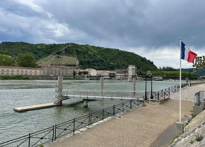 La Batellerie, Vue Sur Rhone