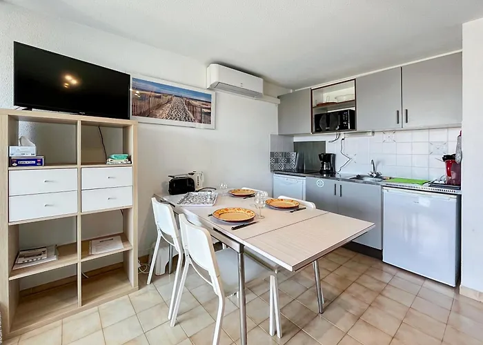 Apartment Studio Double Cabine Dans Residence Avec Piscine 2