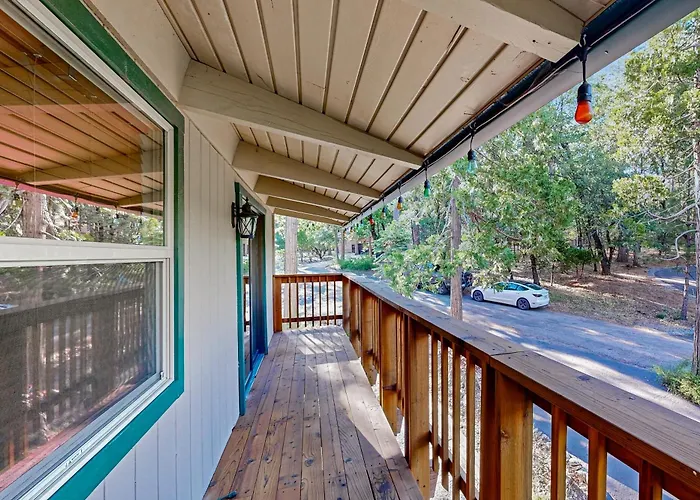 Walk To Golf & Restaurants: Serene Twain Harte Gem
