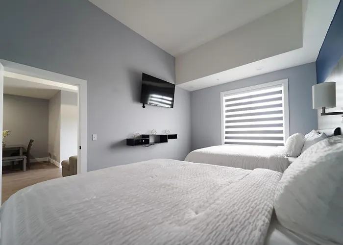 Bayvue , Resort & Suites