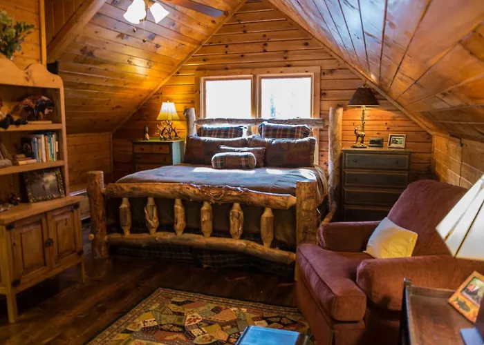 Reel Medicine - Cherry Log, Ga - Enjoy Peaceful Creek Views, Soak In The Hot Tub, Gather Around The Fire Pit, And Cozy Up By The