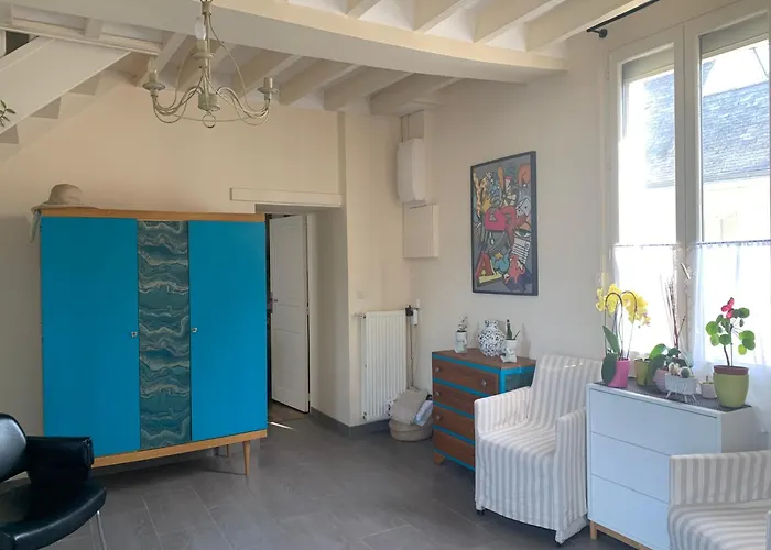 MAISON de ville idéale avec extérieur