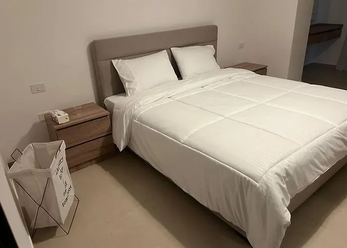 Elegant 2-Bedroom In Um Uthaina