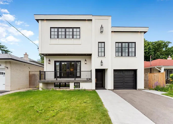 Luxury Home - 5 Min From Airport, 15 To Downtown