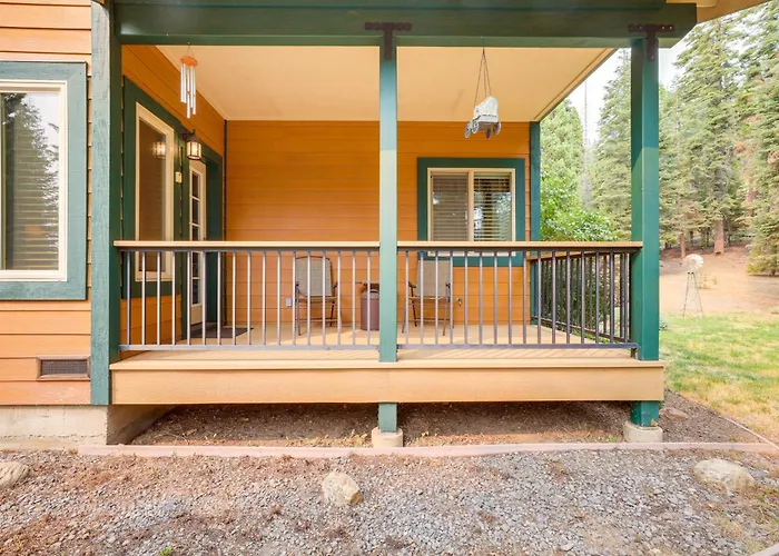 Cozy Chester Home W/ Patio & Lake Access!