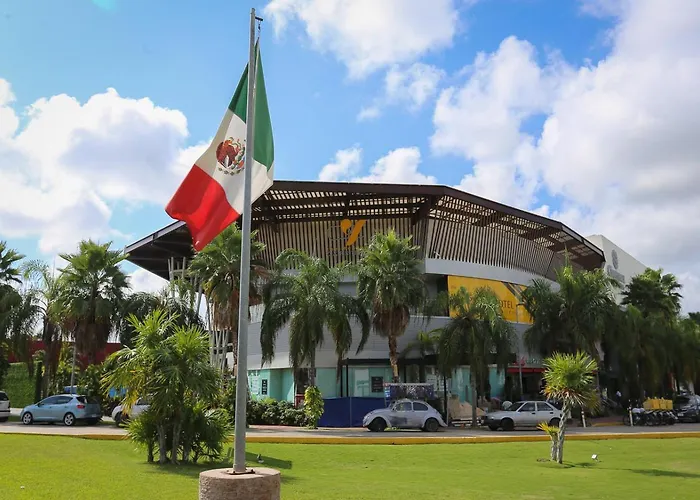 Cheap hotels Yellow Capsule Cancun Close To Airport