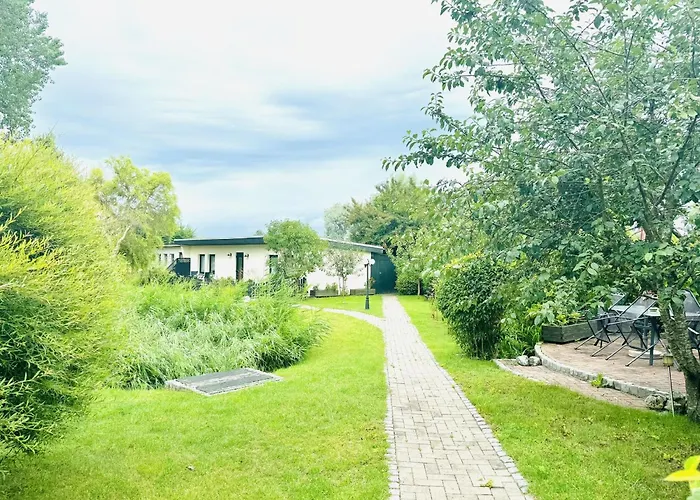 Hotel mit Hund F-1112 Ferienwohnung Lobbe Haus Strandnah