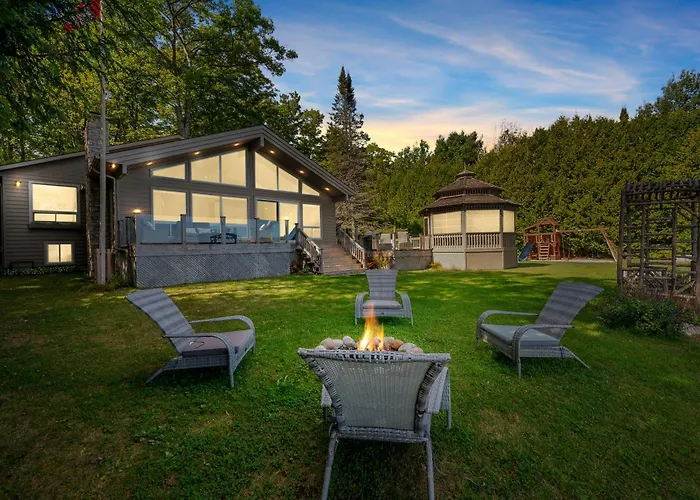 Grotto Escape Unwind At Cameron Lakehouse