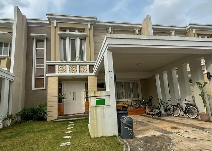 Cozy Botanical Garden House