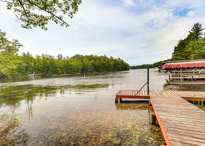 'Northwood Tours Escape' W/ Boat Dock Access!