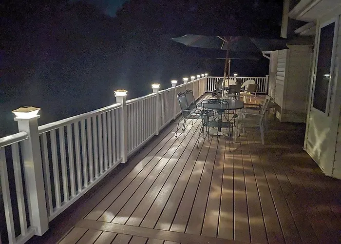 Cheerful 4Br Water View Lakehouse With Dock & More
