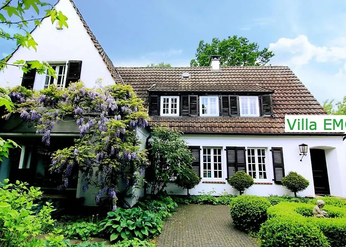 Luxus Ferienhaus Villa Emg Emsdetten Nah Muenster, Osnabrueck, Rheine Fuer Familien Gruppen Bis 17 Personen, Pool, Whirlpool, Garten, Kamin, 6Sz