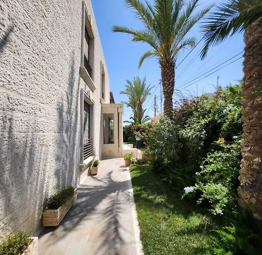 Abdoun Circle Lux Villa 900Sqm