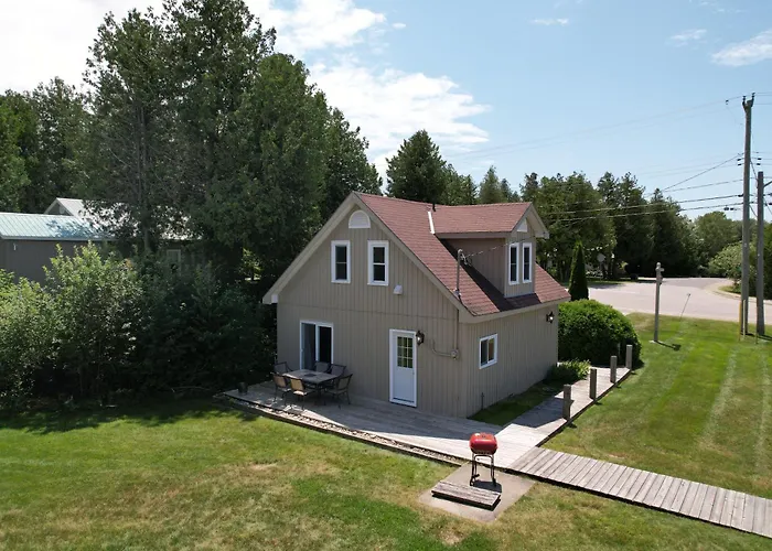 Bruce Anchor Cottages