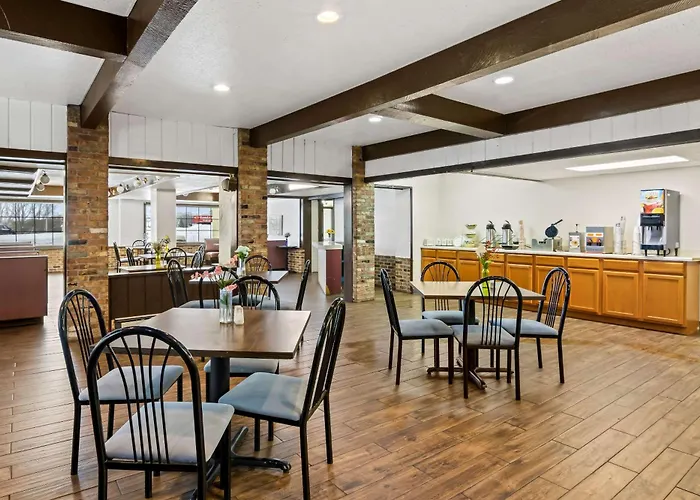 Econo Lodge Manistee