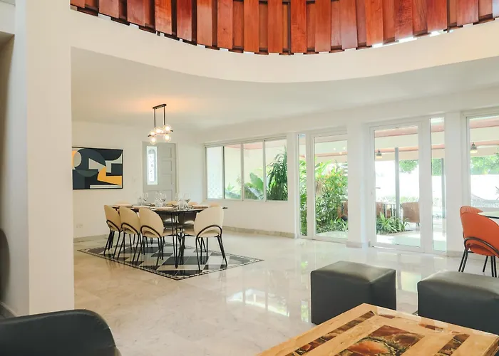 5Br House With Pool And King Beds In Punta Paitilla