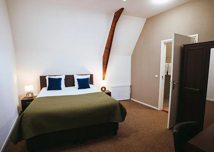 Velvet Lodge