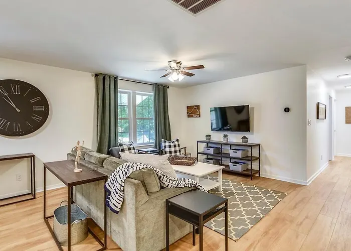 The Carriage House At King'S Crossing